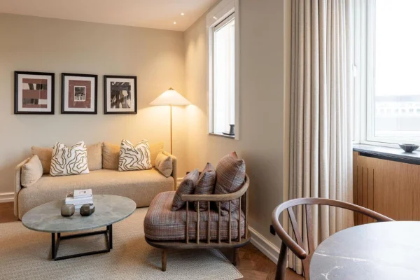 Hypernym Hotel & Suites
